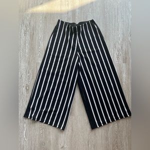 Zara, black and white stripe cropped culottes, size small